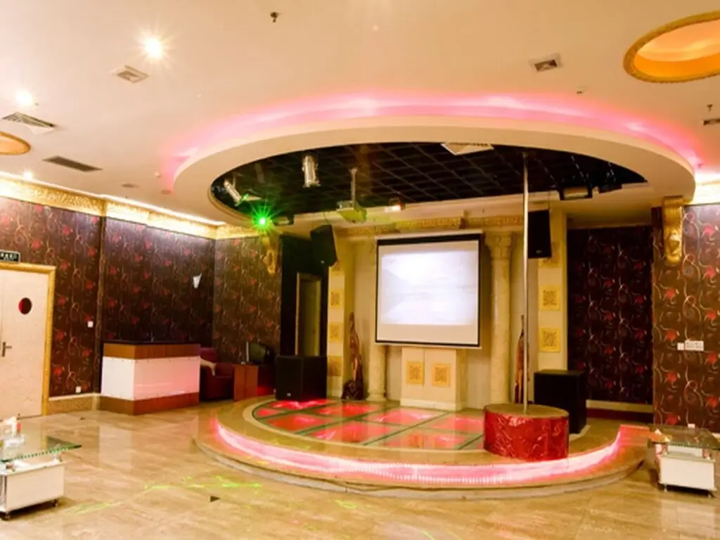 Xin Yi Hotel — фото 1