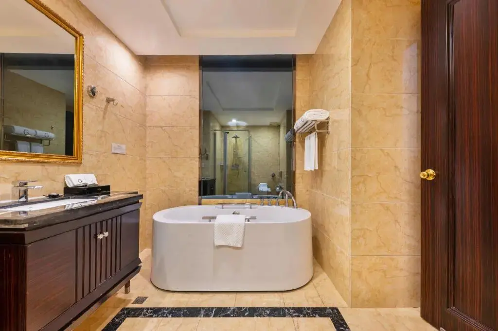 Мейчжу: Country Garden Holiday Hotel