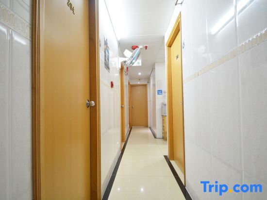 Коулун: Kowloon Hostel (Sun Hing Bldg.)