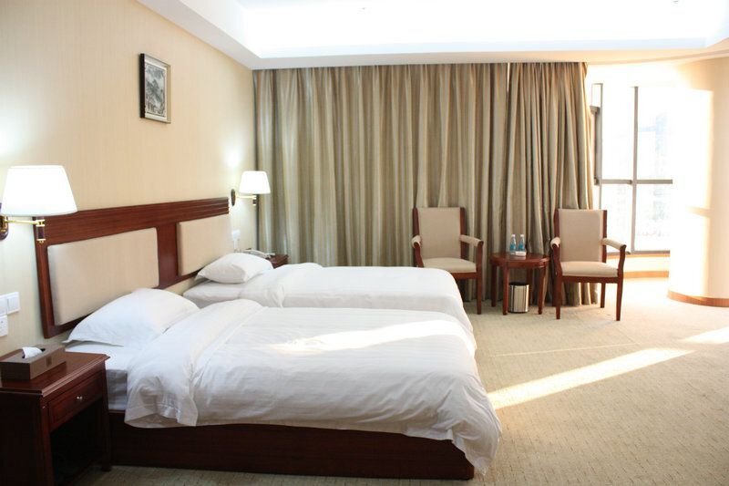 Шэньчжэнь: Yifeng Business Hotel