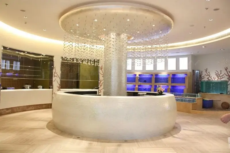 Yifeng Business Hotel — фото 1