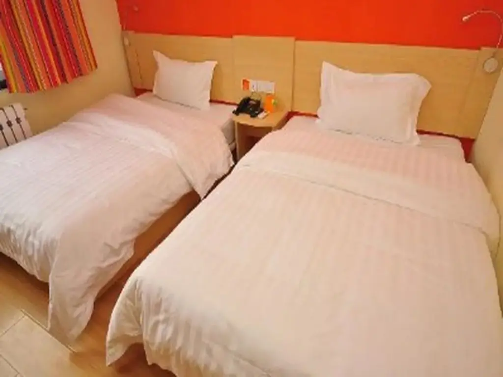 Дежоу: 7 Days Inn Dezhou Qihe Keyun Zhongxin Branch