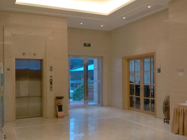 Гуанчжоу: City Comfort Inn Guangzhou Hanxi Changlong Shiqiao Metro Station