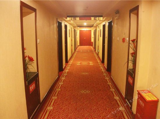 Xinjiang Astana Hotel — фото 1