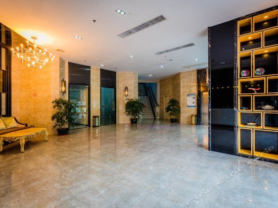 Чжухай: Jinlizhou Hotel (Gongbei Port Light Rail Station)