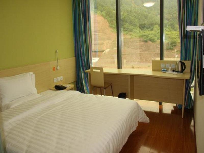 7 Days Inn Bazhong International Trade City Branch — фото 1