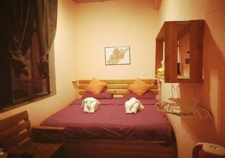 Дали: 1975 Chongyu Hostel