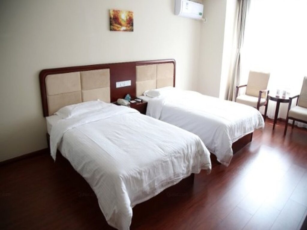 Таншань: GreenTree Inn HeBei TangShan QianAn Junhe Plaza Business Hotel