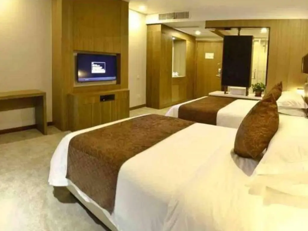 Нинбо: Super 8 Hotel Ningbo Xiangshan International Feng Qing Jie
