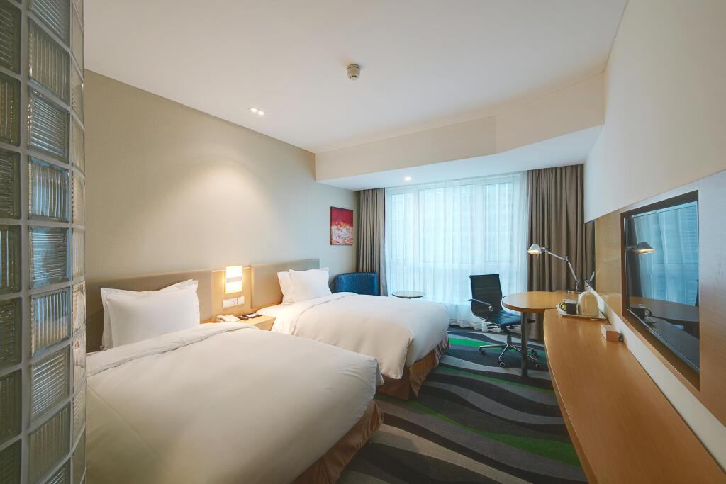 Таншань: Holiday Inn Express Tangshan Downtown by IHG
