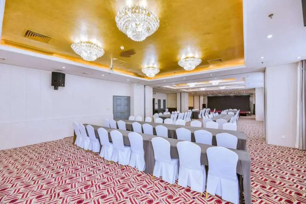 Гуйян: Guizhou Fengrun Karst Hotel (Jiaxiu Tower Qingyun Market Store)