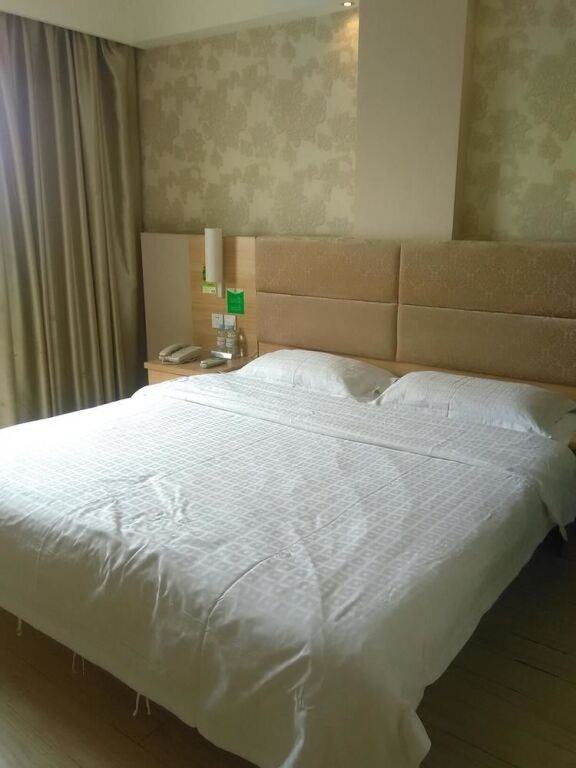 Юйлинь: Yulin Jintone Hotel Yuntian Culture Town Branch
