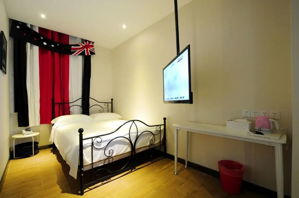 Шанхай: chichen boutique hotel shanghai