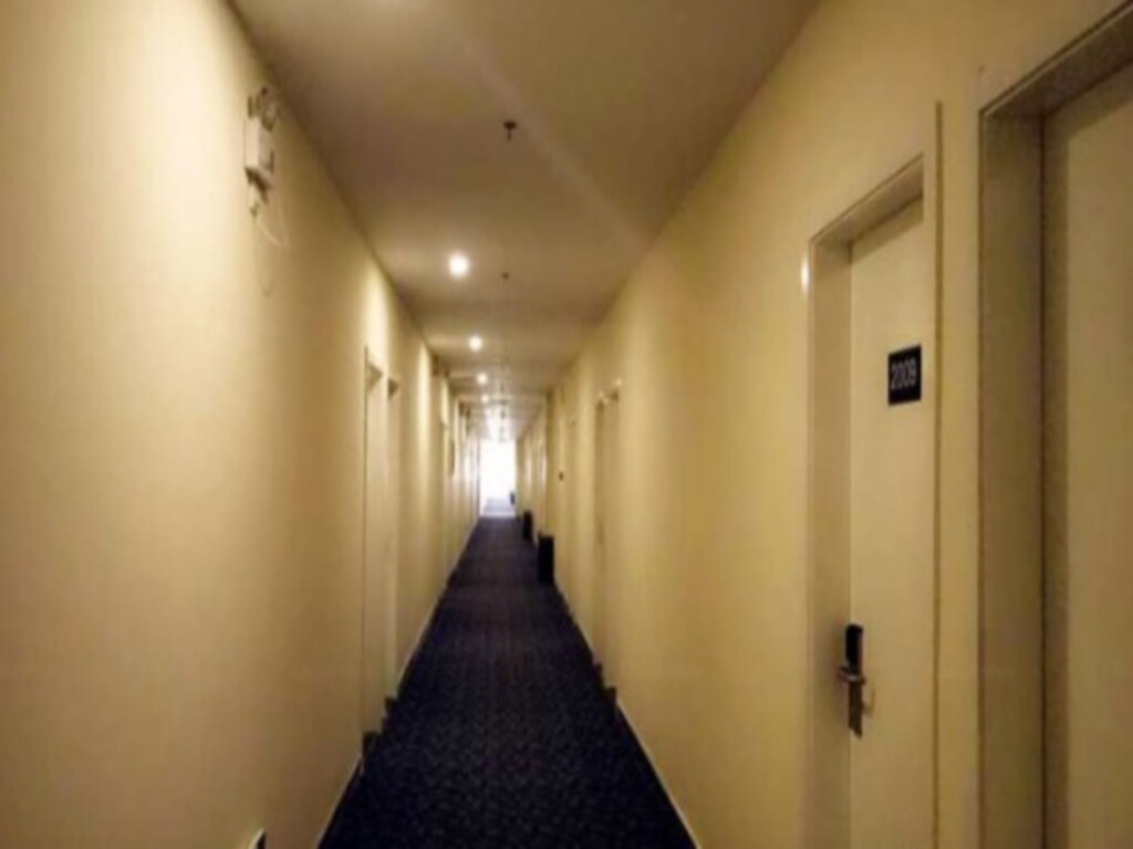 Багракс: 7 Days Inn Korla Bo Si Teng Lake Branch