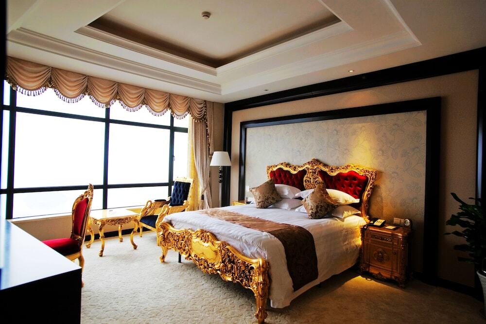 Longting New Century Hotel Qiandao Lake — фото 1