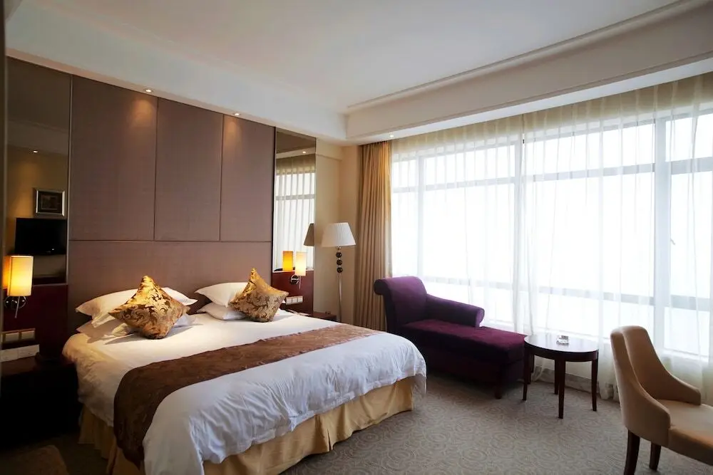 Ханчжоу: Longting New Century Hotel Qiandao Lake