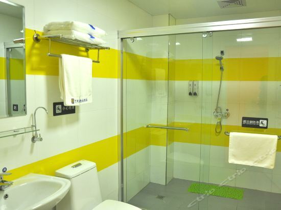 Синьчжоу: 7 Days Inn Xinzhou Xinyi Middle School Branch