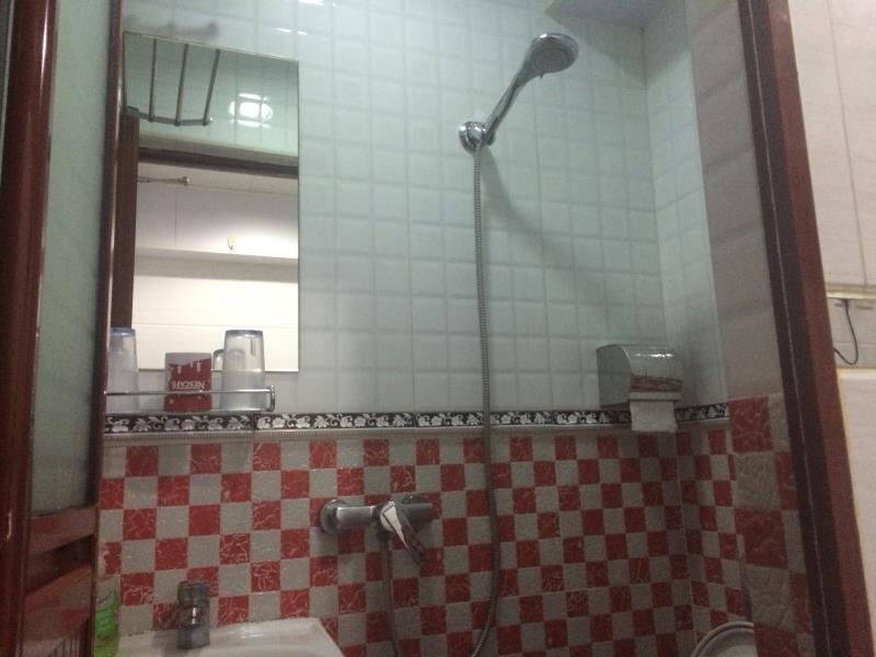 Гонконг: Sun Hua Hotel (Hostel)