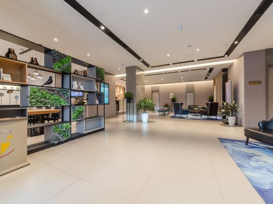 Чанша: Homeinn Selected Hotel (Changsha Xindaxin Wu Yi Square Subway Station)
