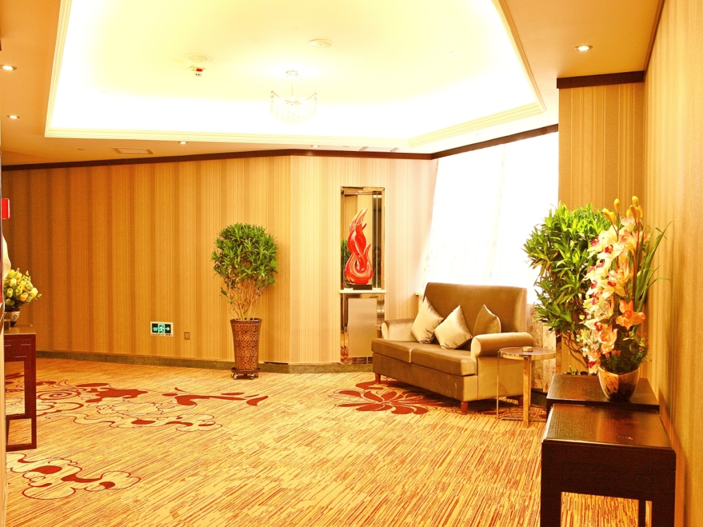 Yijia Chain Hotel Mingren Branch — фото 1