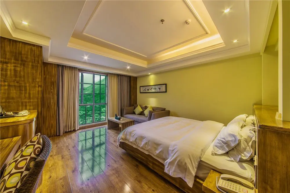 Чэнду: Howard Johnson Life Mountain View Chengdu