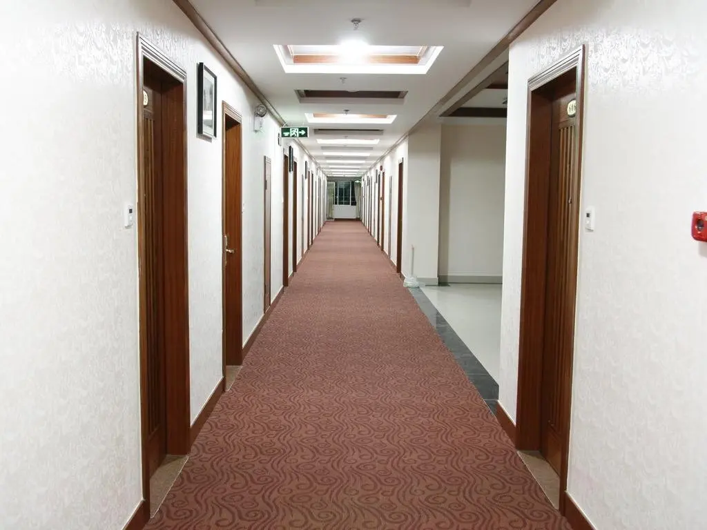Юньфу: Yunfu Xinxing Lido Hotel