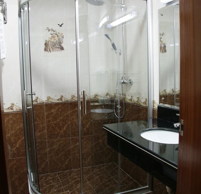 Юньфу: Yunfu Xinxing Lido Hotel