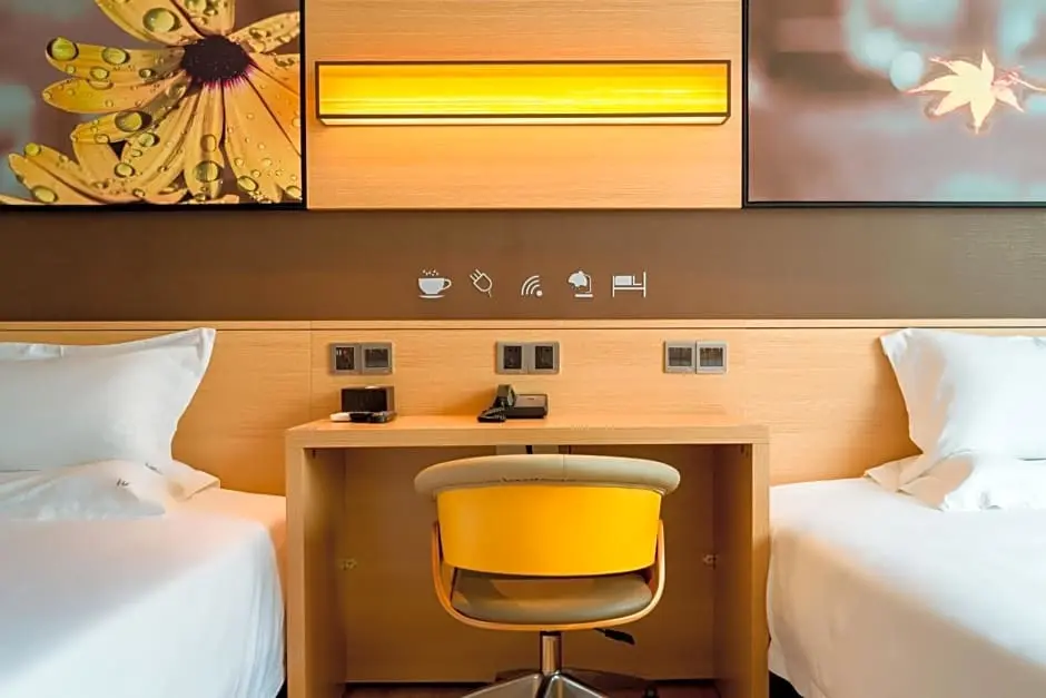 Иньчуань: IU Hotel Yinchuan Nanmen Square Airport Shuttle Bus Station