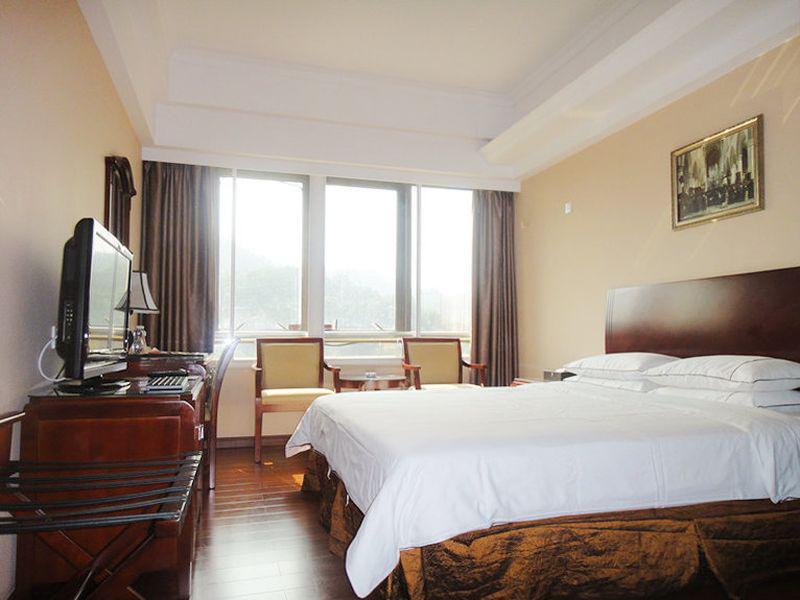 Шэньчжэнь: Vienna Hotel Shenzhen Bijiashan Yinhu Metro Station