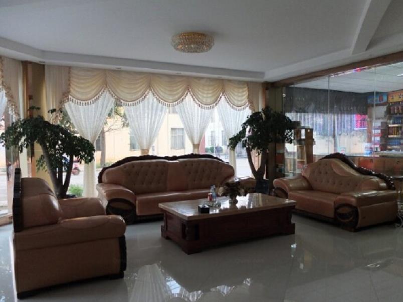 Куньмин: Kunming July Hotel