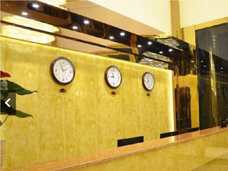 Куньмин: Kunming July Hotel