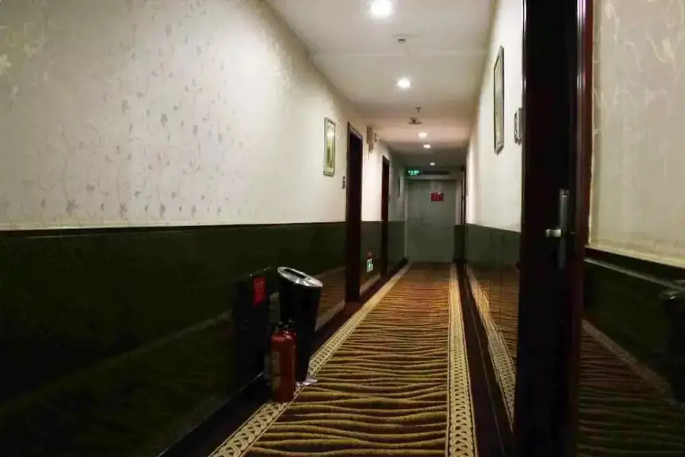 Чжухай: Zhuhai Xinhualian Business Hotel