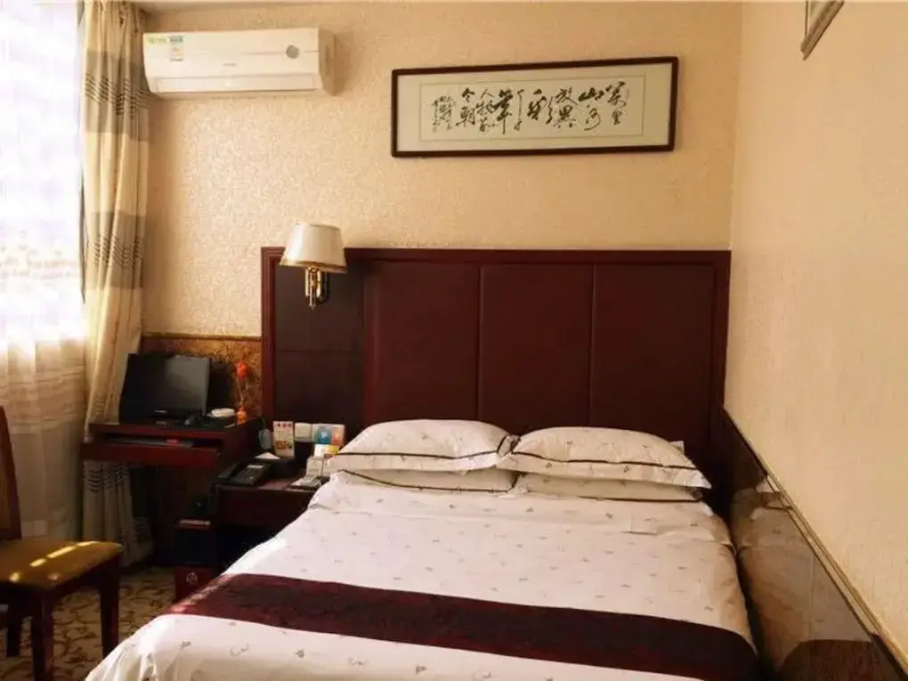 Чжухай: Zhuhai Xinhualian Business Hotel