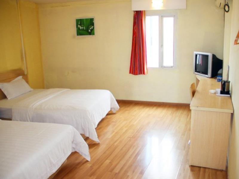 Чанша: 7 Days Inn·Changsha Houjiatang Yali High School