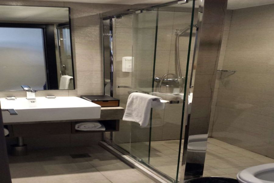 Шанхай: Home Inn Plus Shanghai Huaihai Road Sinan Road