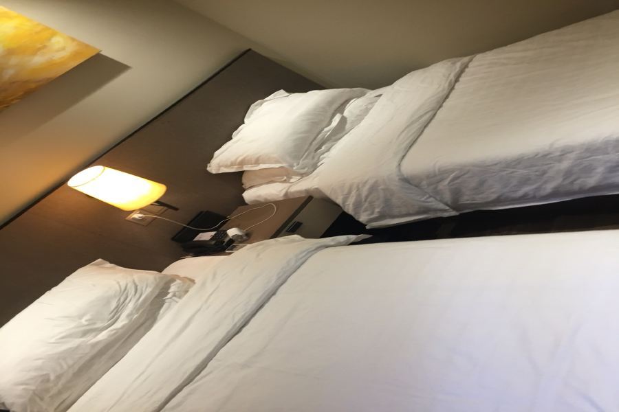 Шанхай: Home Inn Plus Shanghai Huaihai Road Sinan Road