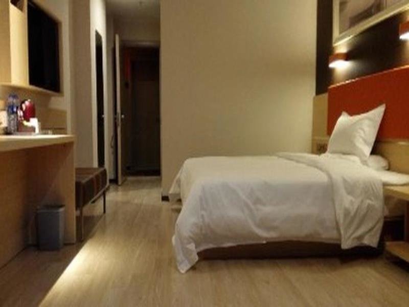 Чжанцзяцзе: 7 Days Inn Premium Zhangjiajie Train Station Plaza Branch