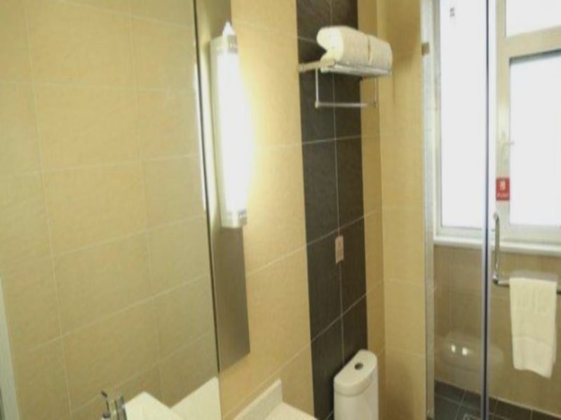 Чанчунь: 7 Days Inn Changchun Hongqi Street Kuanping Avenue