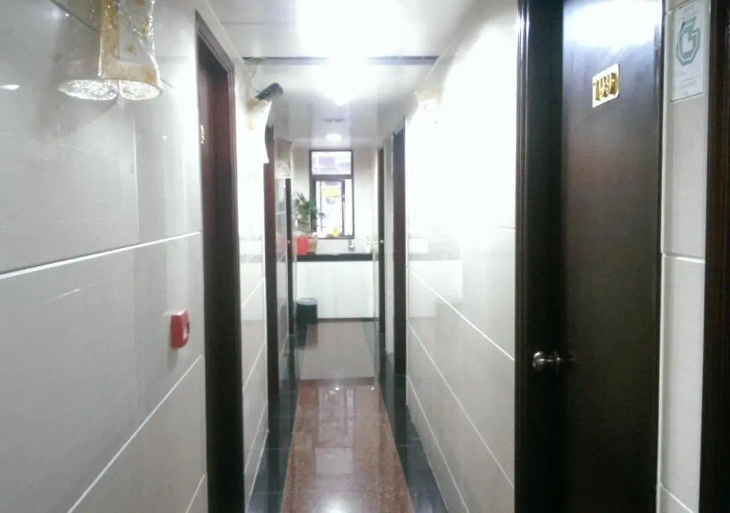 Гонконг: Hong Kong New York Guest House (TST Metro H Exit)
