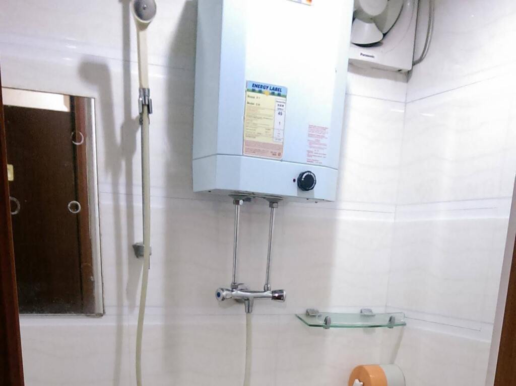 Гонконг: Hong Kong New York Guest House (TST Metro H Exit)