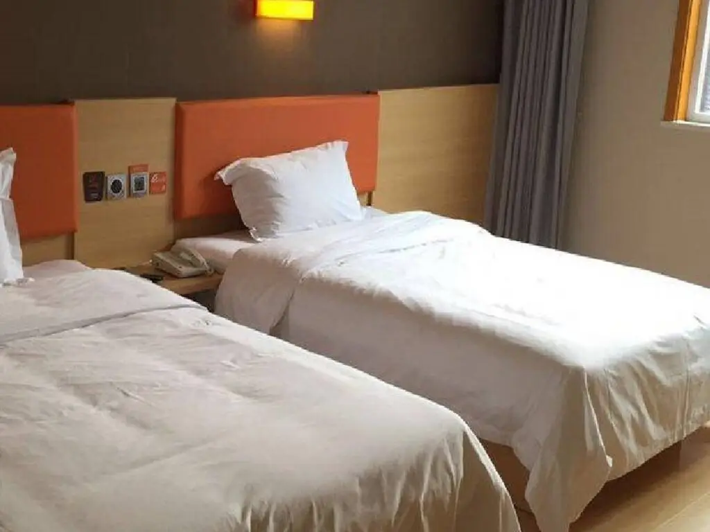 Пекин: 7 Days Premium Beijing Gulou Houhai Branch