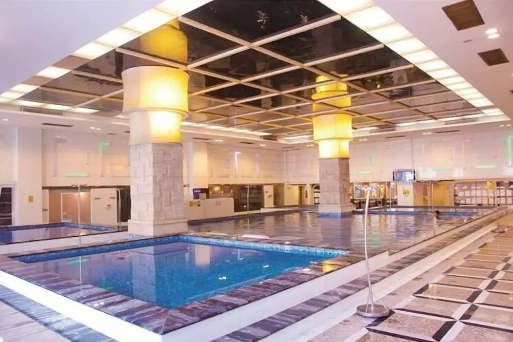 Дунгуань: Silvery-holiday Spa and Club
