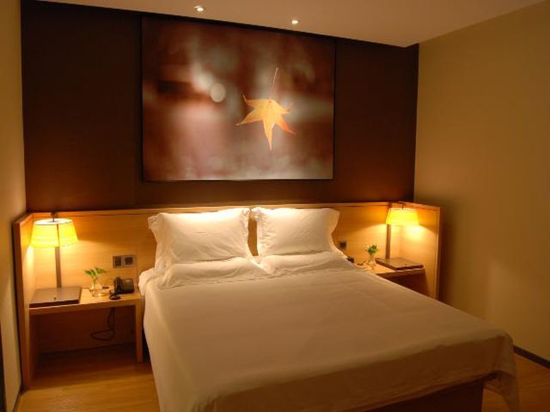 Цзиньцзэ: IU Hotel Wujiang Huadong Business City Tongli