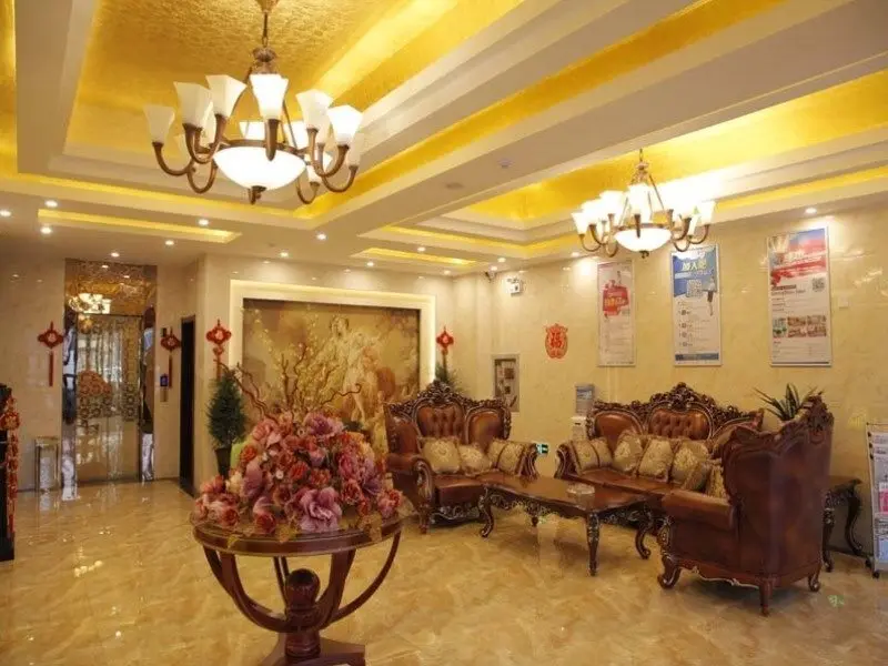 Чаоху: GreenTree Inn Anhui Wuhu Wuwei Chaowu Bus West Station Express Hotel