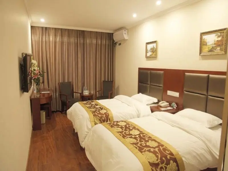 Чаоху: GreenTree Inn Anhui Wuhu Wuwei Chaowu Bus West Station Express Hotel