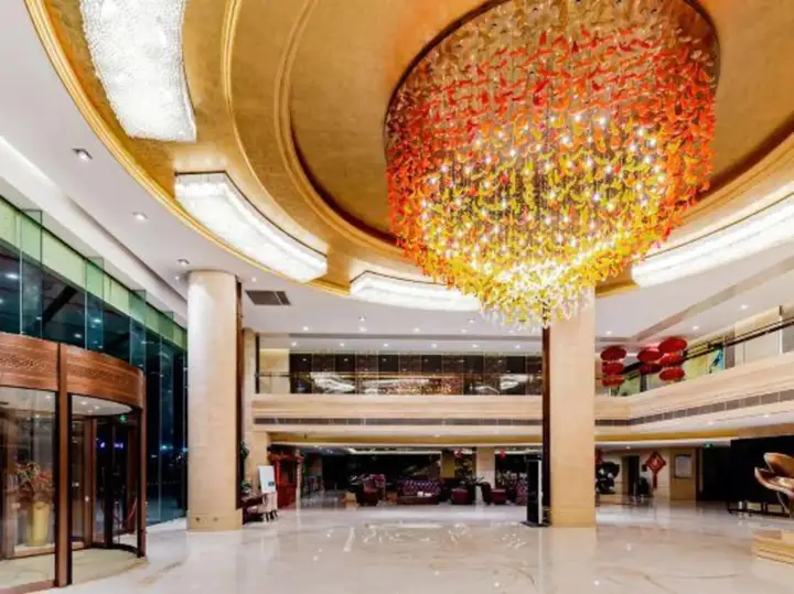 Бенгбу: Lexes Global Hotel
