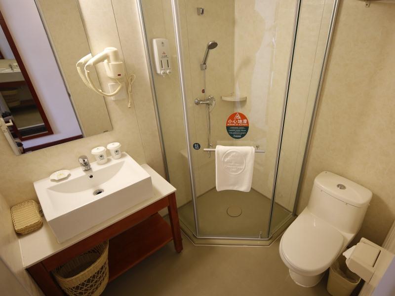 Пэнлай: GreenTree Inn Shandong Yantai Penglai Pavilion Bus station Express Hotel