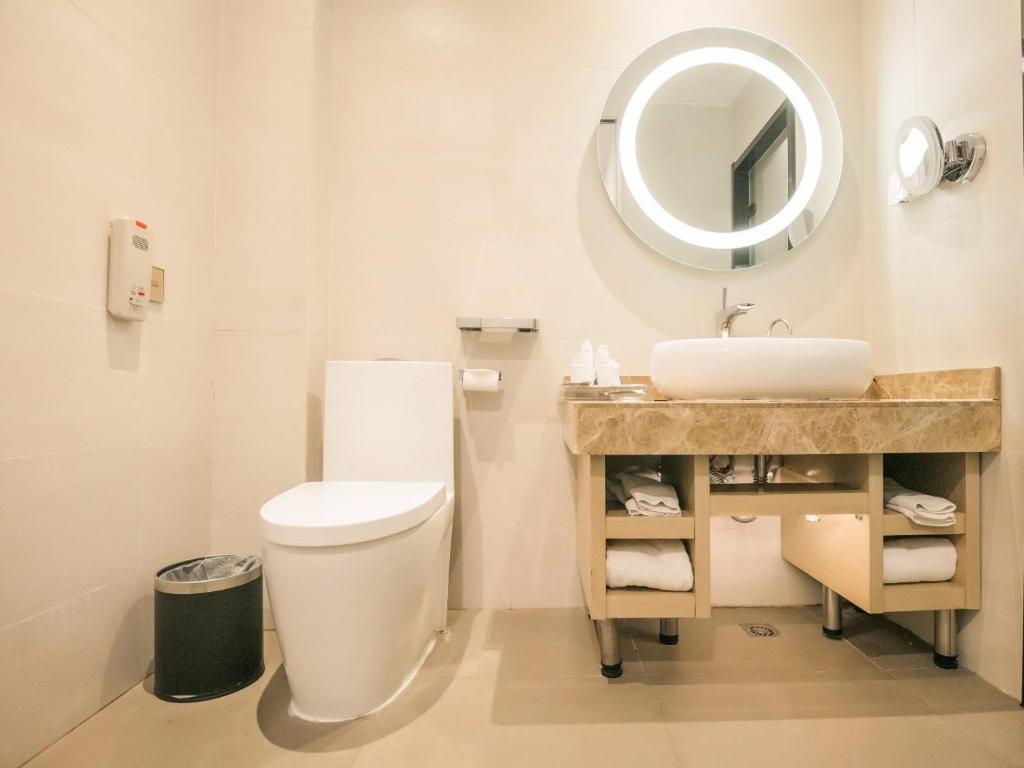 Далянь: Lavande Hotel Dalian Malan square Metro Station