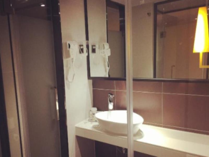 Гуйян: IU Hotel Guiyang Huaguoyuan Xiao Che He Shi Di Park Branch
