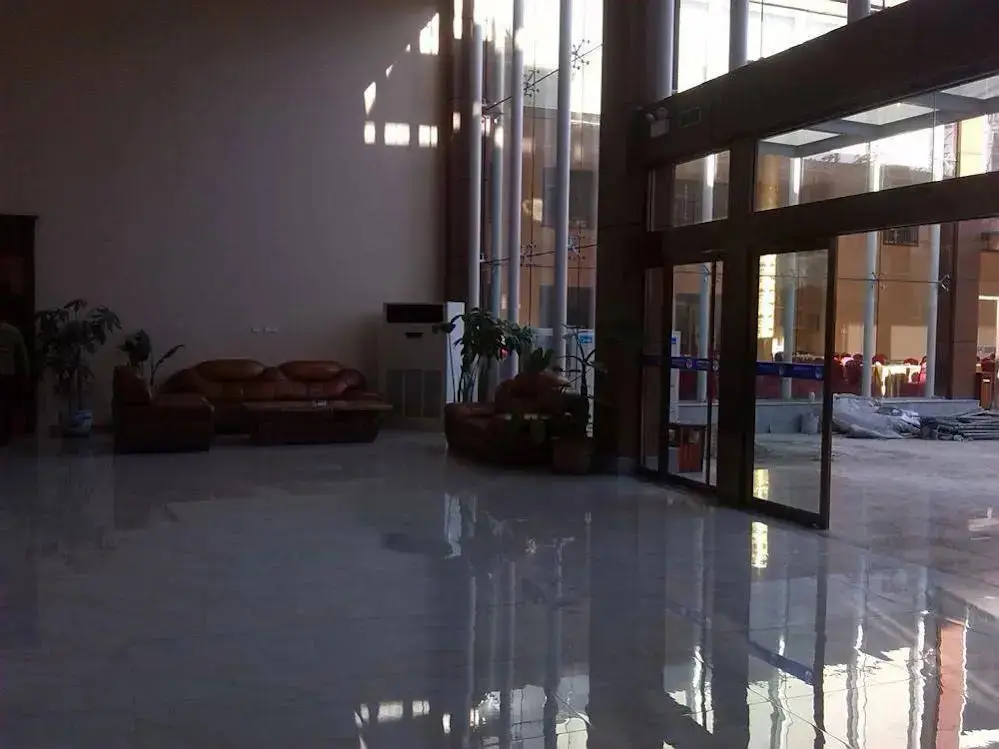 Пекин: Beijing Blue Peacock Business Hotel